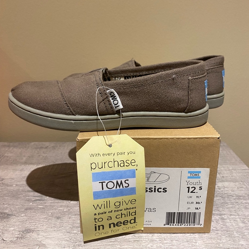 Toms canvas shoes, brand new